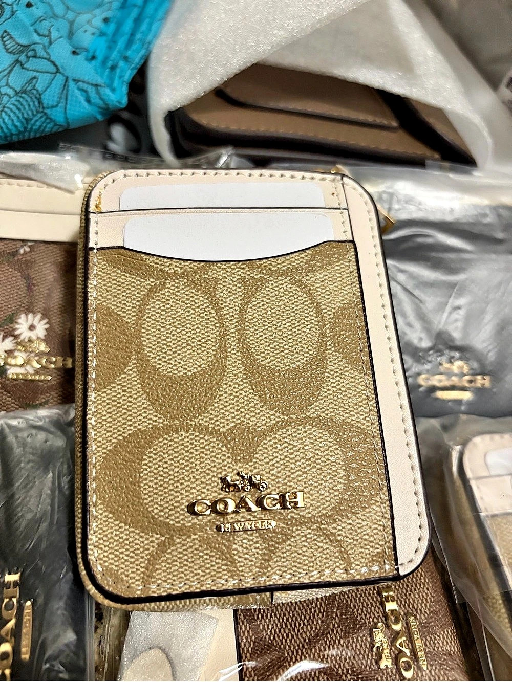 Coach Zip Card Case In Signature Canvas Brown & Cream